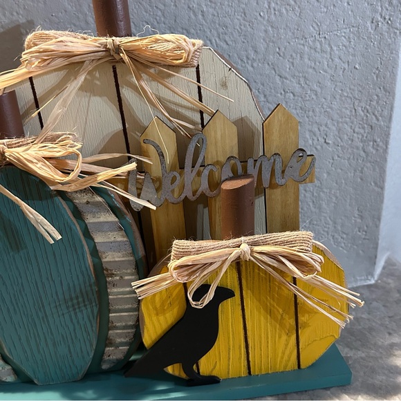 Fall Decor - Picture 6 of 7